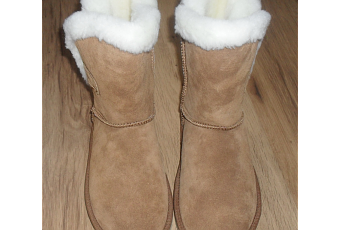 morlands sheepskin boots