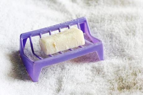 Snoe No. 9 Exfoliating Oatmeal Beauty Bar Review