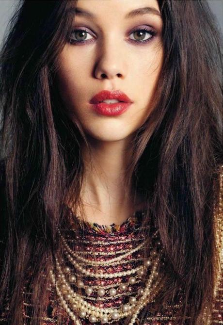 Astrid Berges-Frisbey by Nico for Harper’s Bazaar Spain May 2012 2