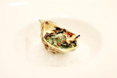 Gratinated oyster with spinach and parmesan # 64