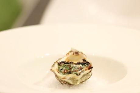 Gratinated oyster with spinach and parmesan # 64