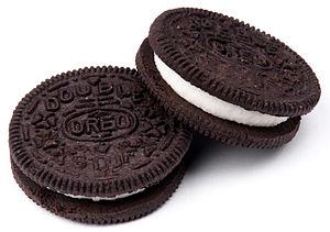 English: Double Stuf Oreos, by Nabisco.