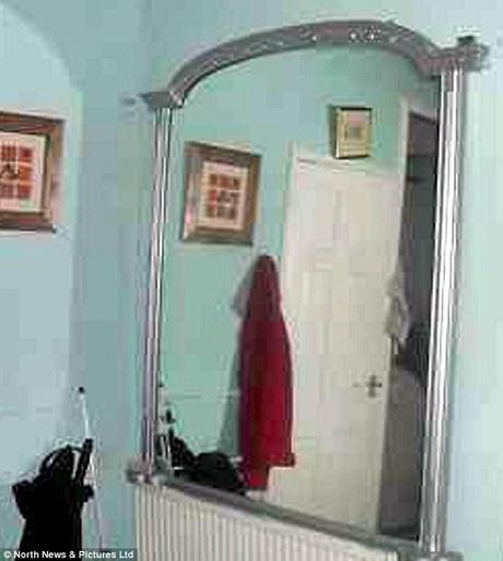 eBay: Haunted Mirror Sells For $155