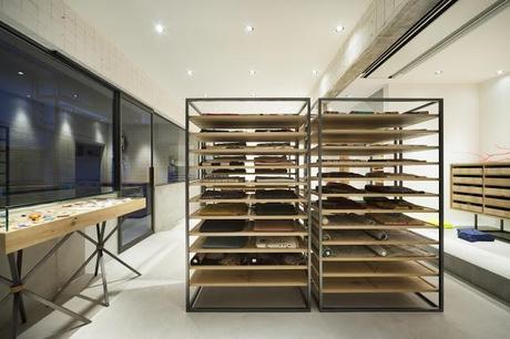 Evolution of traditional KIMONO store in Kyoto by Yusuke Seki