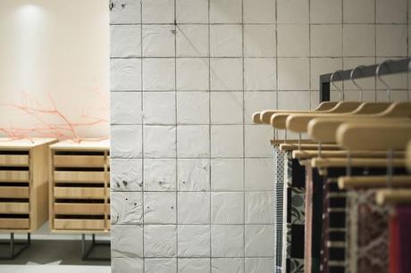 Evolution of traditional KIMONO store in Kyoto by Yusuke Seki