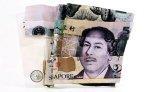 The rolled up bank note does have OTHER uses, you know…
