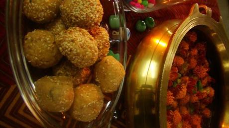Til ke Laddo Til Phugga-Happy Makar Sankranti -Homemade and Microwaved...