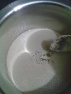 Whole Wheat Foccacia with Olives and Jalapenos and Basil and Happy Tummies