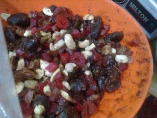 Christmas Fruit Cake in one bowl...