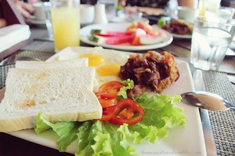 Breakfast, Lunch and Dinner At Terraza Cafe, Club Balai Isabel