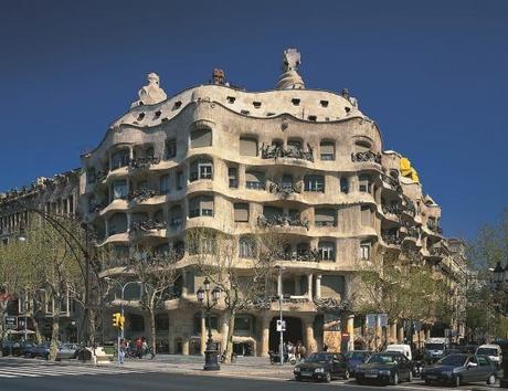 BARCELONA CASA MILA 0800180A LA PEDRERA