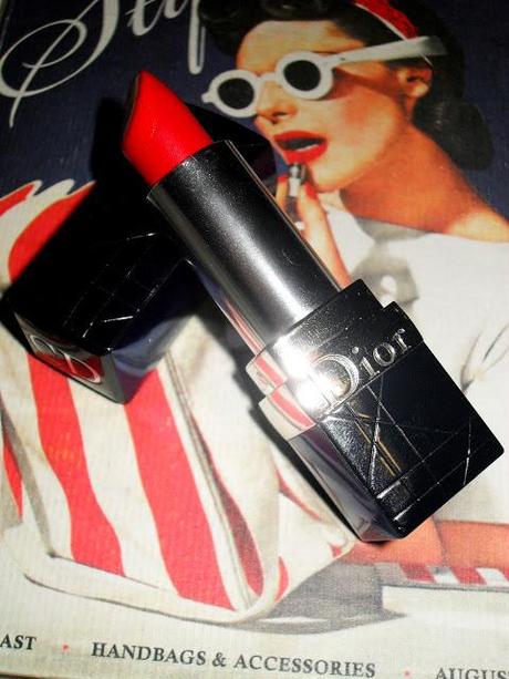 EVERY DAY IS A RED CARPET: CHRISTIAN DIOR CELEBRITY RED LIPSTICK #999 REVIEW AND SWATCHES