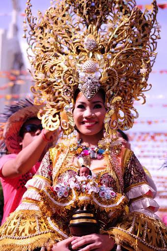 Sinulog Festival 2013: The Grand Parade (Photos and Winners)