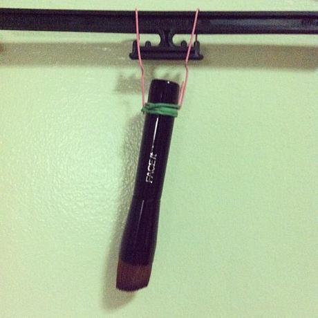 How I Dry My Brushes