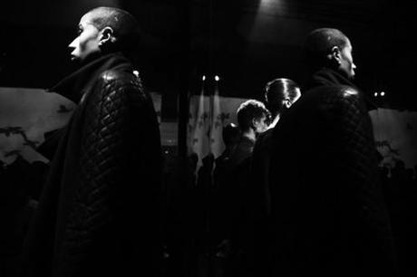 En Noir Fall/Winter 2013 Presentation | Paris Fashion Week
View...