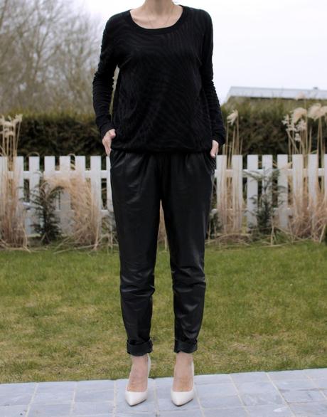 The (not so) white stilettos