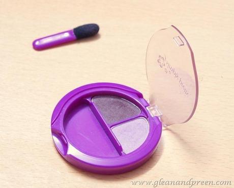 Avon Simply Pretty Eyeshadow Package