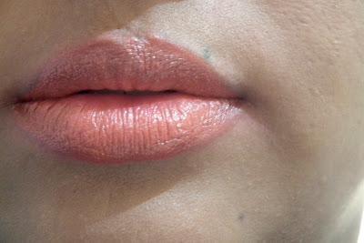 Review and Swatches | Maybelline Super Stay 14 Hr Lipsticks in Keep Me Coral