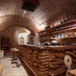 Lacrimi Si Sfinti by Cristian Corvin