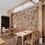 Lacrimi Si Sfinti by Cristian Corvin