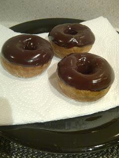 Guest Blogger: Vegan Bananas – Chocolate-Glazed Mini Donuts