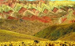 images Visiting La Hornocal in Jujuy Province