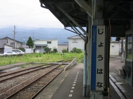 IMG 51022 単線・非電化のローカル盲腸線・城端線 / Jōhana Line,single track local cecum line.