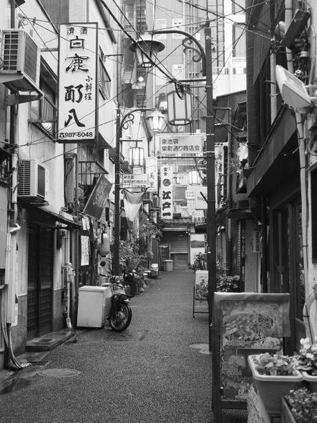 P2060176 消えつつある池袋の横丁 /  attractive alleys are disappearing from Ikebukuro,metropolitan city