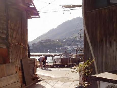 PA250024 潮待ちの港・鞆の浦 / Tomonoura   Shiomachi no minato (a port for awaiting a favorable tide) 