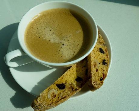 Breakfast alternative: Coffee with Dark Chocolate and Hazelnut Biscotti