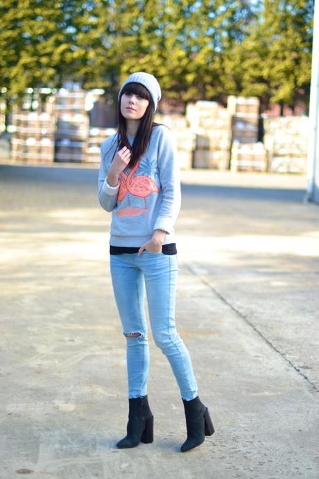 outfit gray denim boots