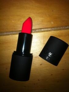 Sleek True Colour Lipstick in  Candy Cane