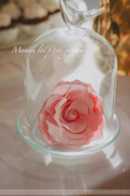 A Romantic Themed Sweet Table for a Gorgeous Wedding by Maman Les p'tits gateaux