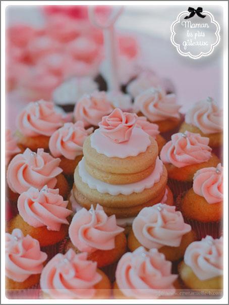 A Romantic Themed Sweet Table for a Gorgeous Wedding by Maman Les p'tits gateaux