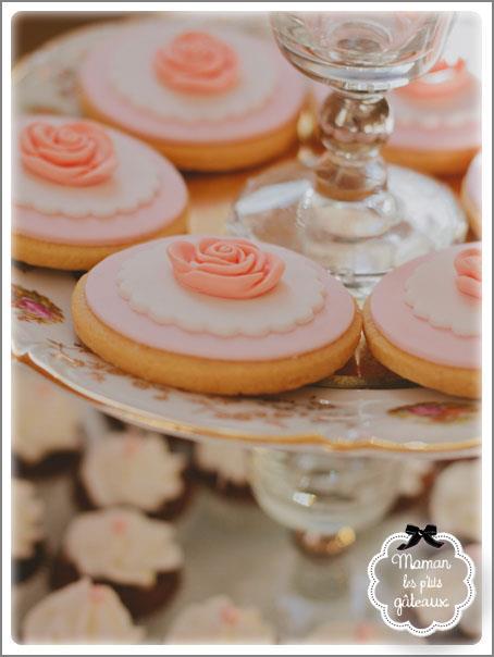 A Romantic Themed Sweet Table for a Gorgeous Wedding by Maman Les p'tits gateaux