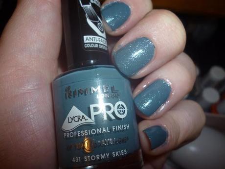 Rimmel Stormy Skies & Essie Pure Pearlfection