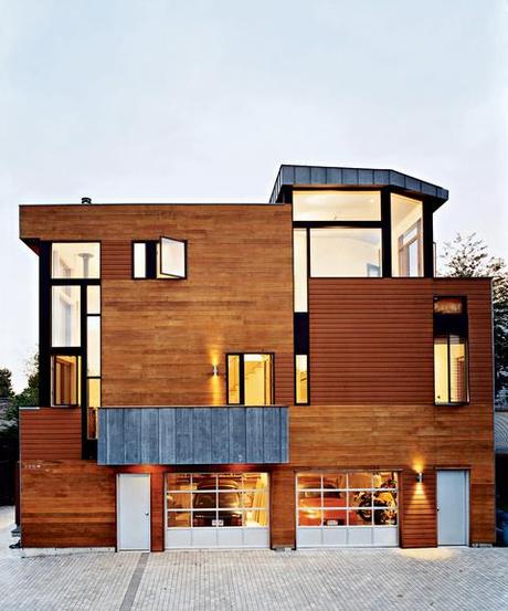 Valentine house exterior and garage 