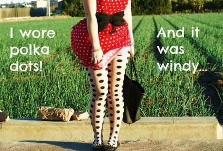 Polka dots in the Wind - Outfit by TheMowWay.com