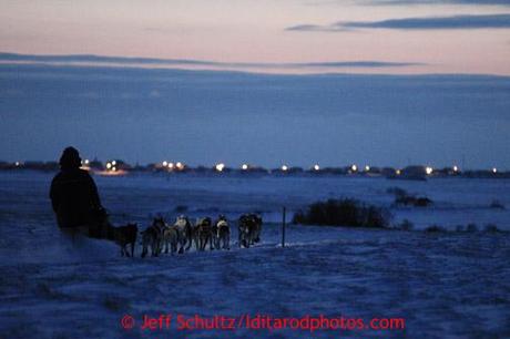 Iditarod 2013: Jeff King Takes Lead As Home Stretch Begins