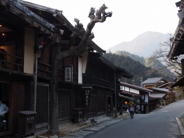 P3090222 木曽妻籠宿，ありし江戸の世の姿のままに / Tsumago juku post town, will take you back in time to the Edo Period.