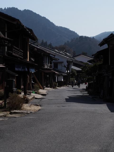 P3090080 木曽妻籠宿，ありし江戸の世の姿のままに / Tsumago juku post town, will take you back in time to the Edo Period.