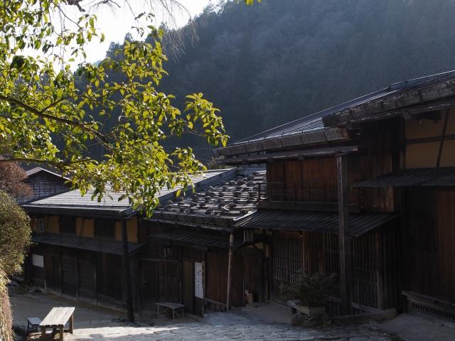 P3090135 木曽妻籠宿，ありし江戸の世の姿のままに / Tsumago juku post town, will take you back in time to the Edo Period.