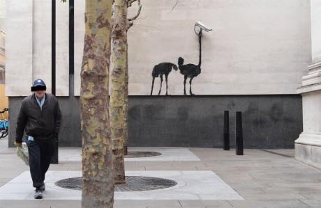 nostopping 460x299 Banksy at The National Gallery