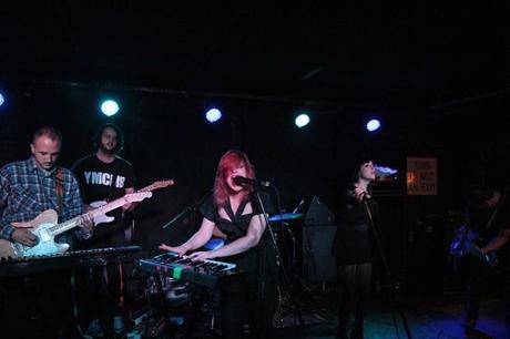 IMG 9732 620x413 ALPINE MADE THEIR NYC DEBUT AT MERCURY LOUNGE [PHOTOS]