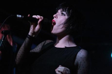 IMG 9566 620x413 ALPINE MADE THEIR NYC DEBUT AT MERCURY LOUNGE [PHOTOS]