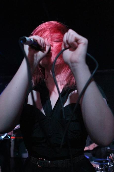 IMG 9808 533x800 ALPINE MADE THEIR NYC DEBUT AT MERCURY LOUNGE [PHOTOS]