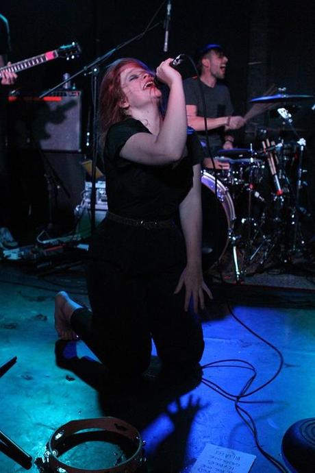 IMG 9827 533x800 ALPINE MADE THEIR NYC DEBUT AT MERCURY LOUNGE [PHOTOS]