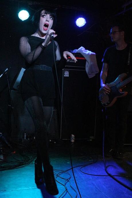 IMG 9803 533x800 ALPINE MADE THEIR NYC DEBUT AT MERCURY LOUNGE [PHOTOS]