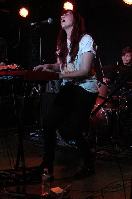 IMG 9486 533x800 ALPINE MADE THEIR NYC DEBUT AT MERCURY LOUNGE [PHOTOS]