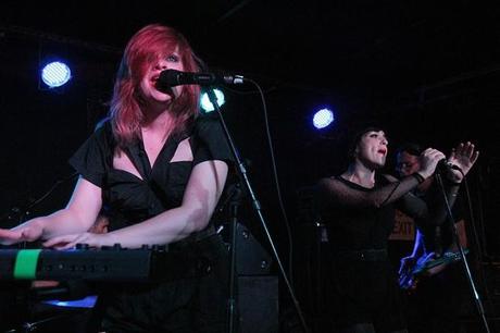 IMG 9724 620x413 ALPINE MADE THEIR NYC DEBUT AT MERCURY LOUNGE [PHOTOS]